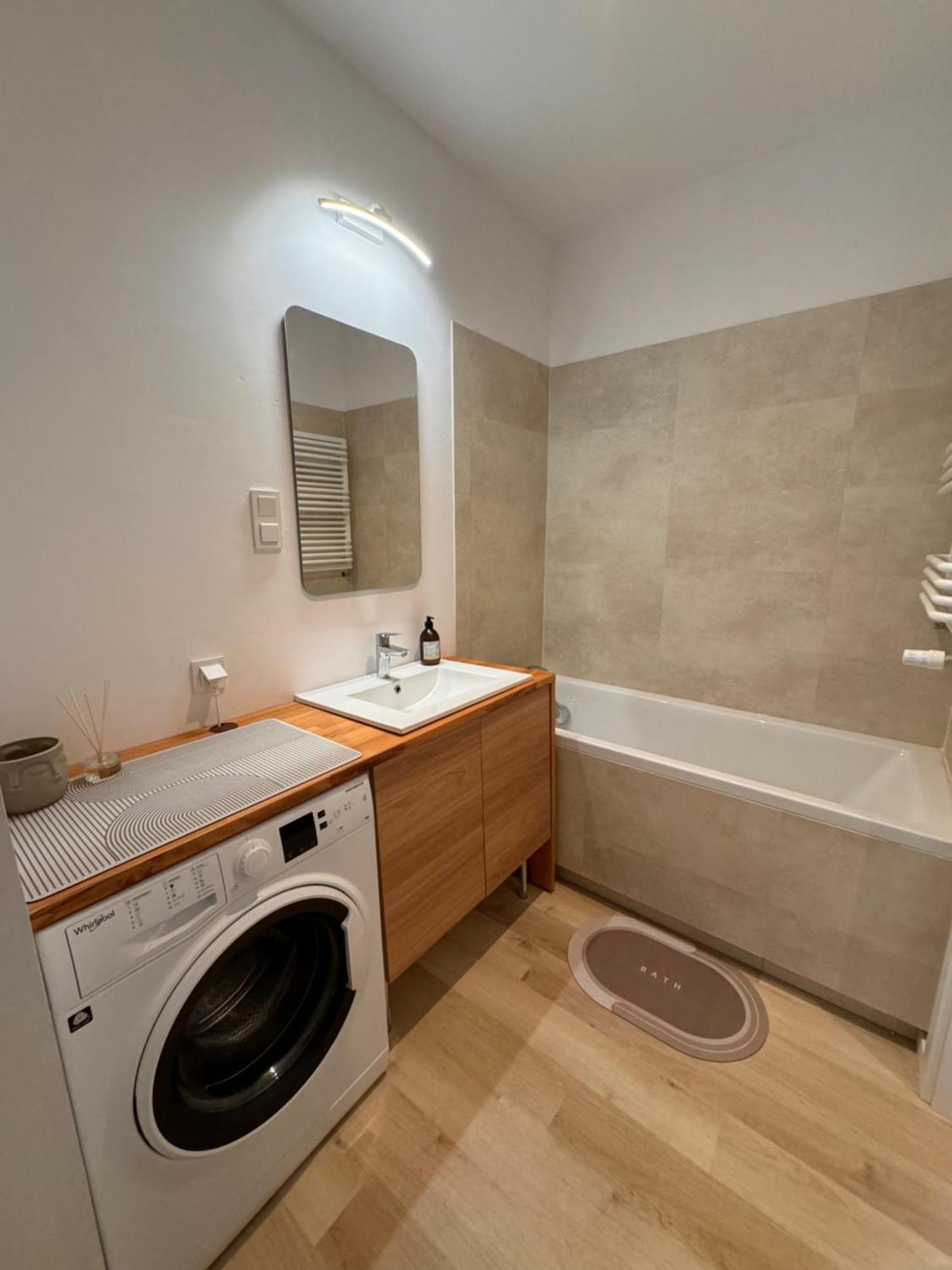 Amber Apartment On 14 Floor Гданьск Экстерьер фото